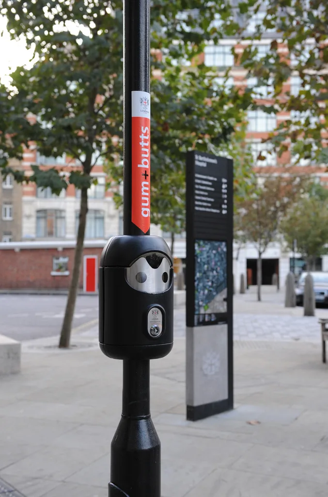 Smartbin on a City of London lamp post with St Paul’s Cathedral in the background